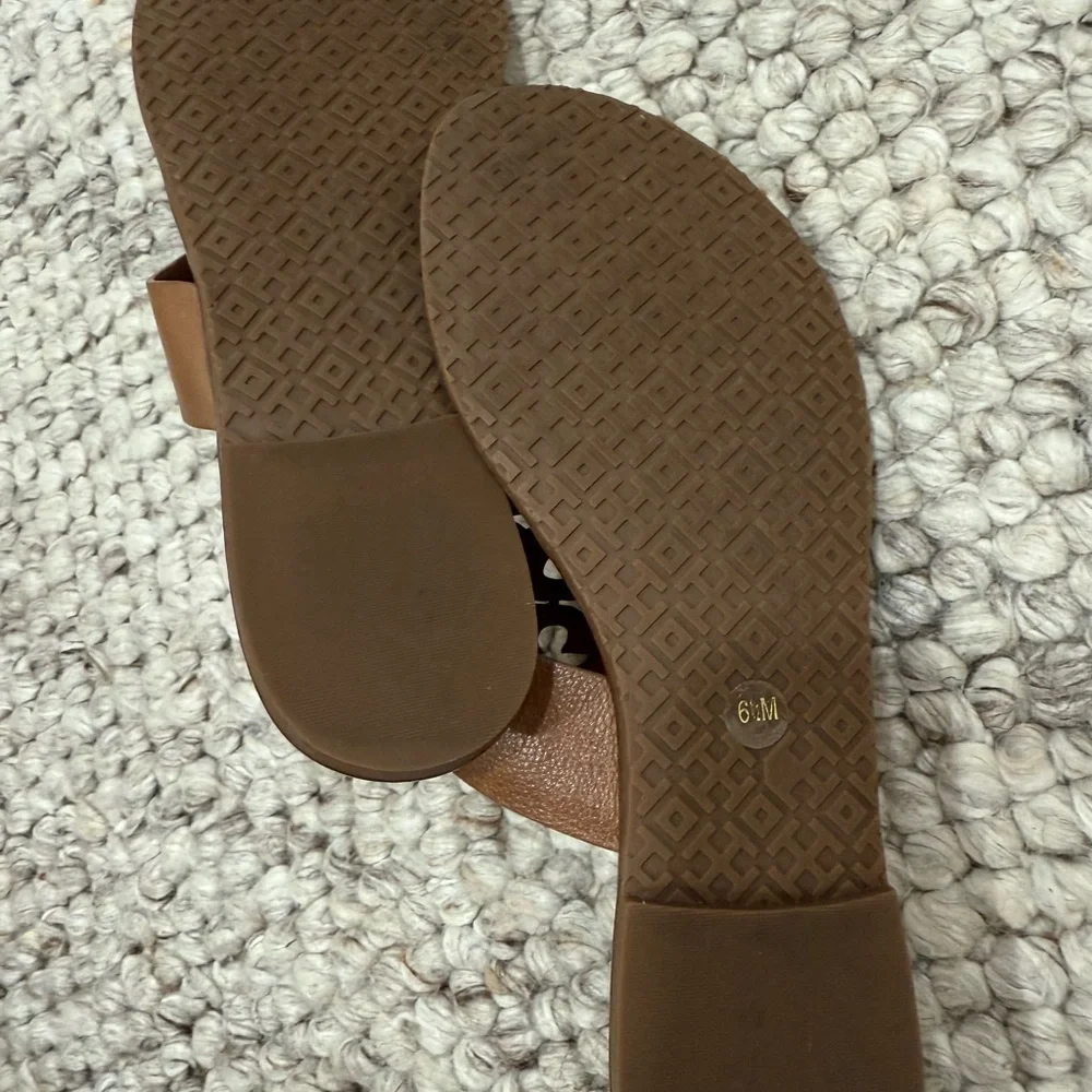 Tory Burch Miller Leather Thong Sandal in Tan
